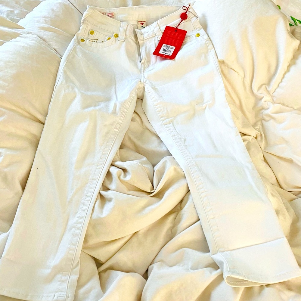 True Religion mid rise capri , white size 26